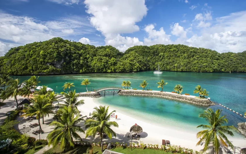 Keindahan Alam Pulau Palau yang Tak Tertandingi